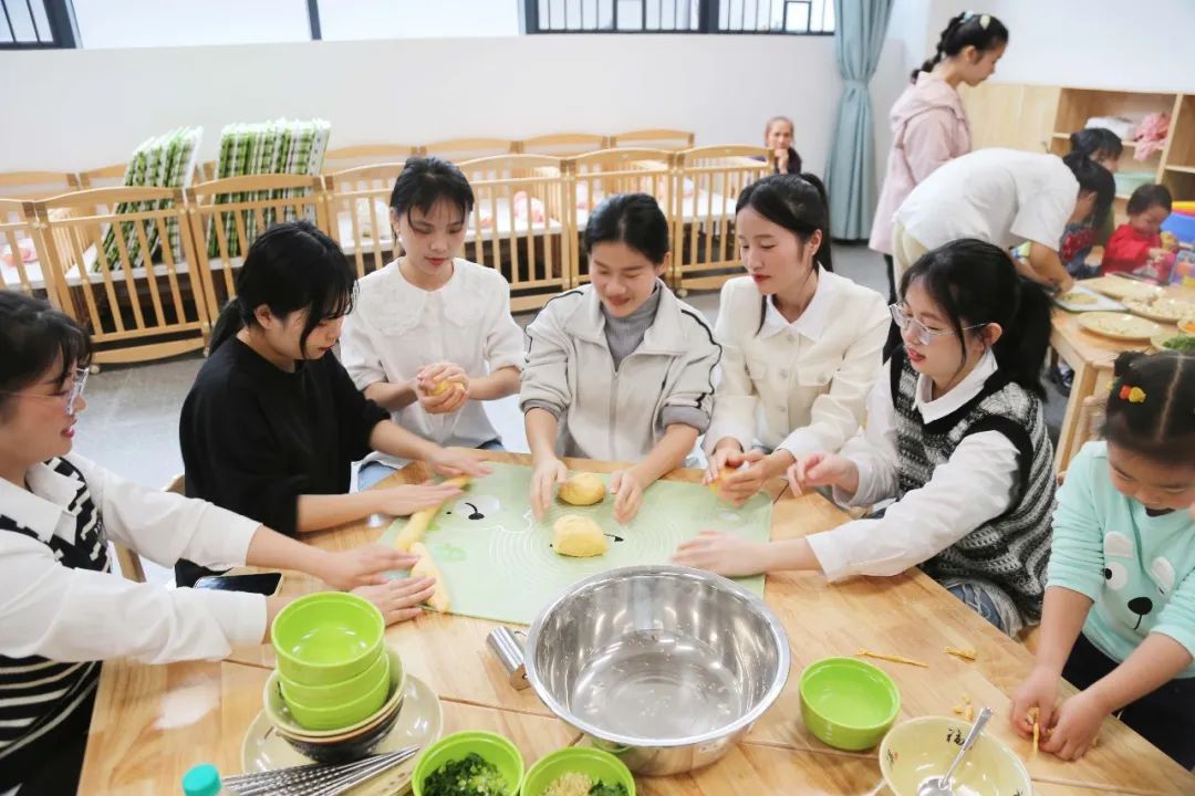 躬耕教坛 强国有我 | 赣州市巾帼建功标兵——张嫣