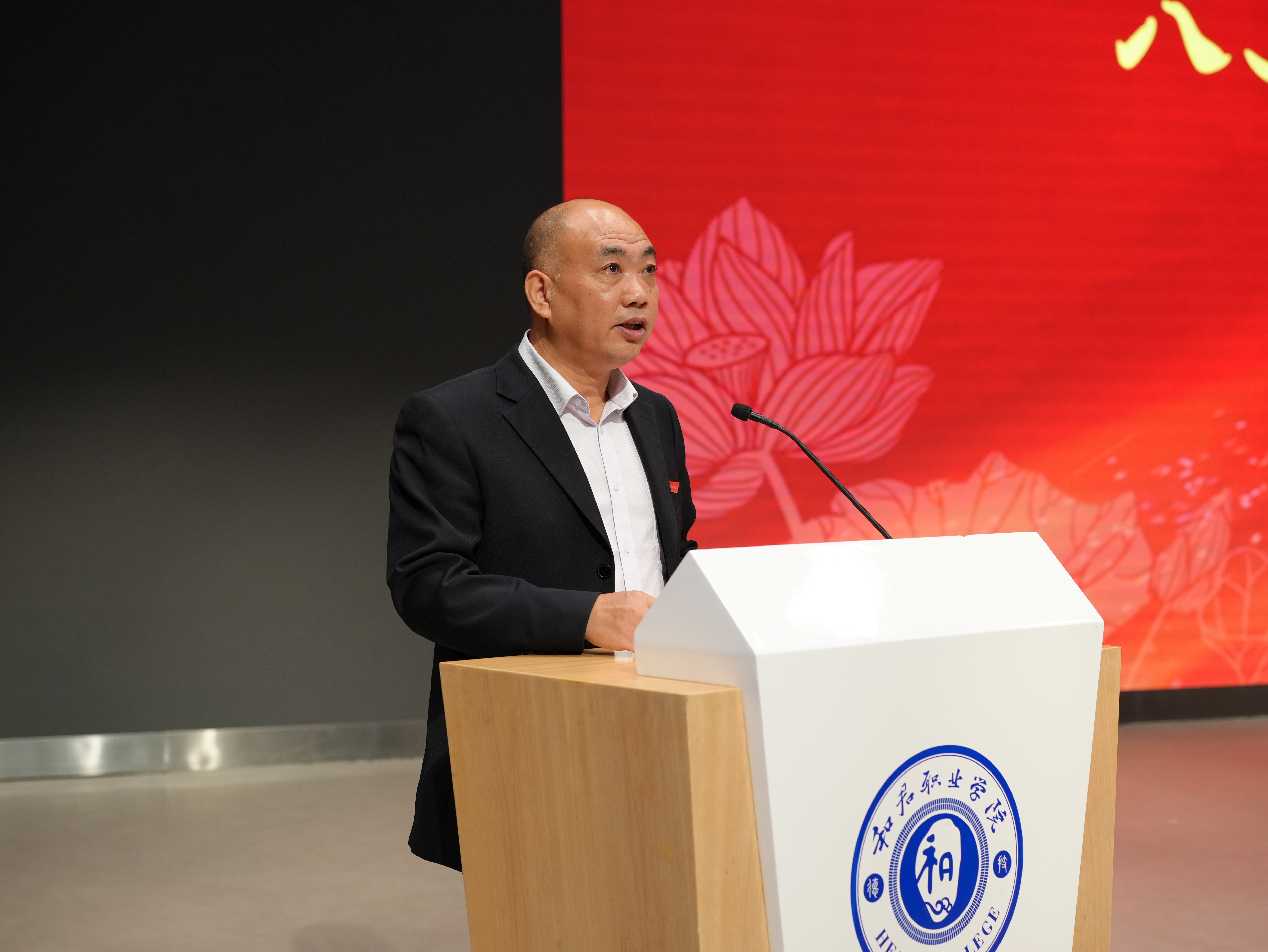 让青春绽放绚烂之花——党委书记王德平在2023级新生开学典礼上的讲话