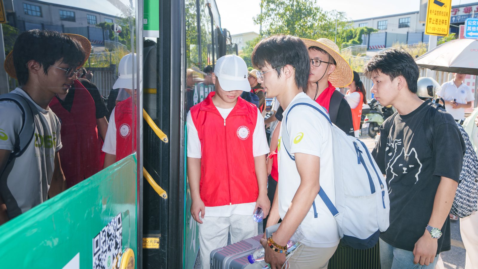 直击迎新现场|我校2025级新生报到啦