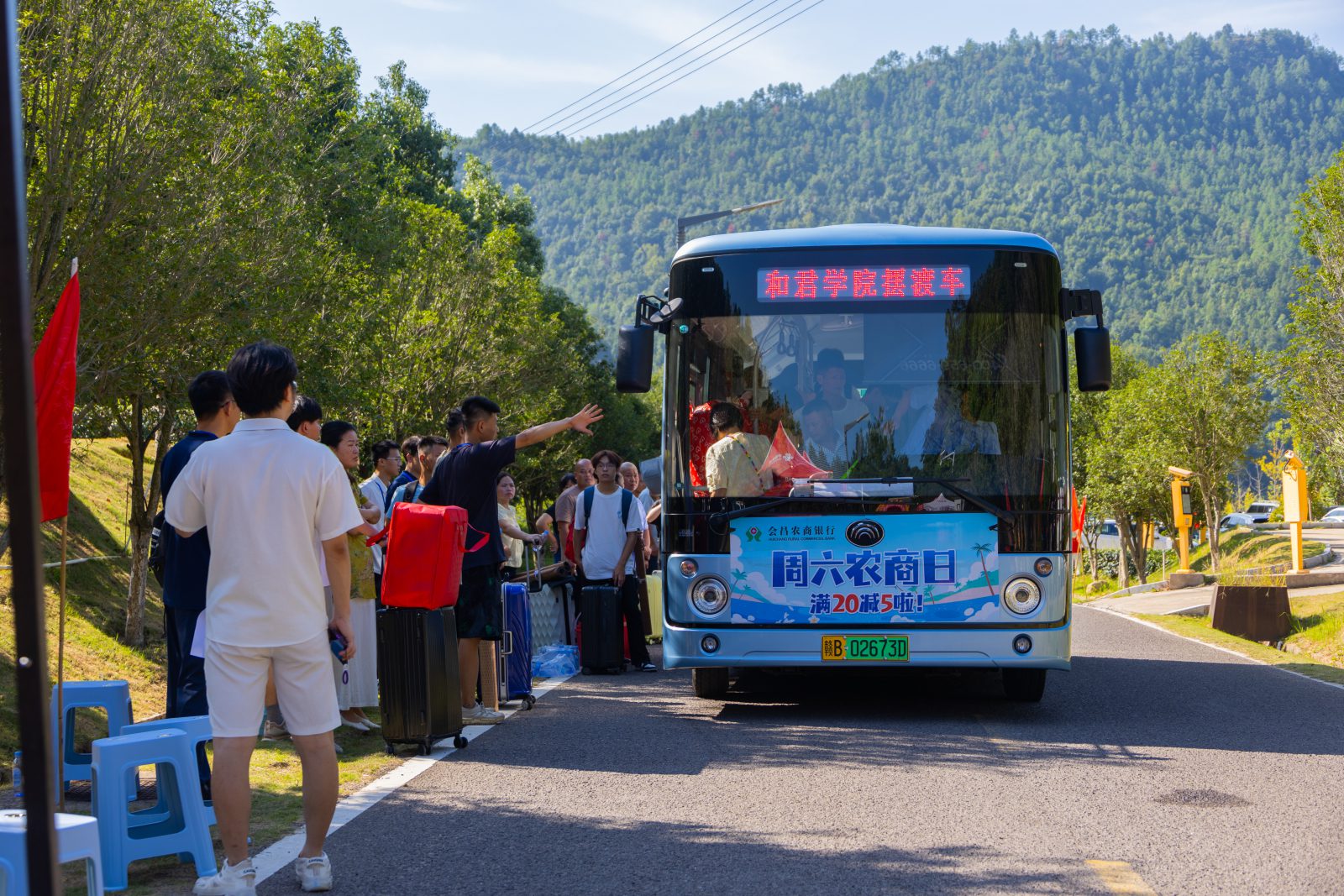 直击迎新现场|我校2025级新生报到啦