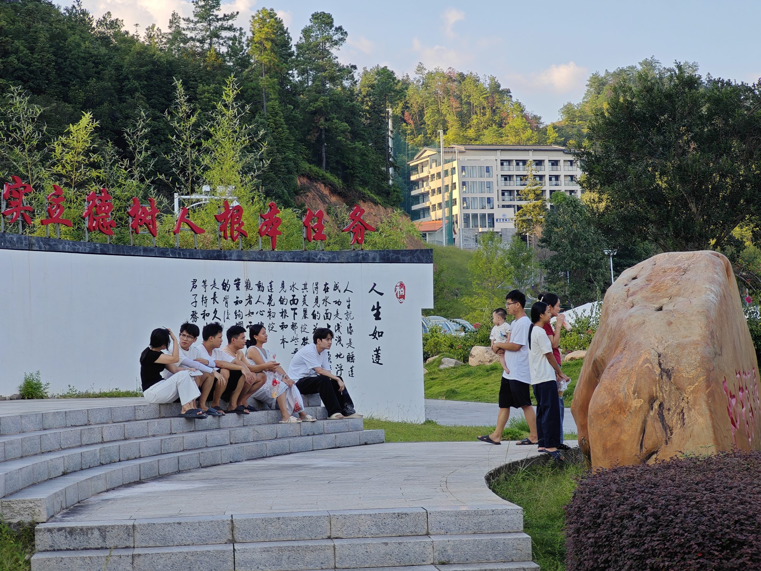 直击迎新现场|我校2025级新生报到啦