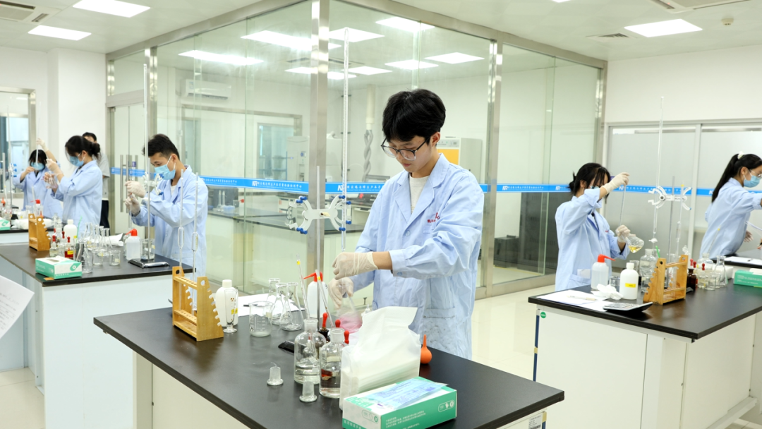 以技砺刃展风采!稀金产业学院学子在稀土质检中心技能考核竞赛中交出亮眼答卷