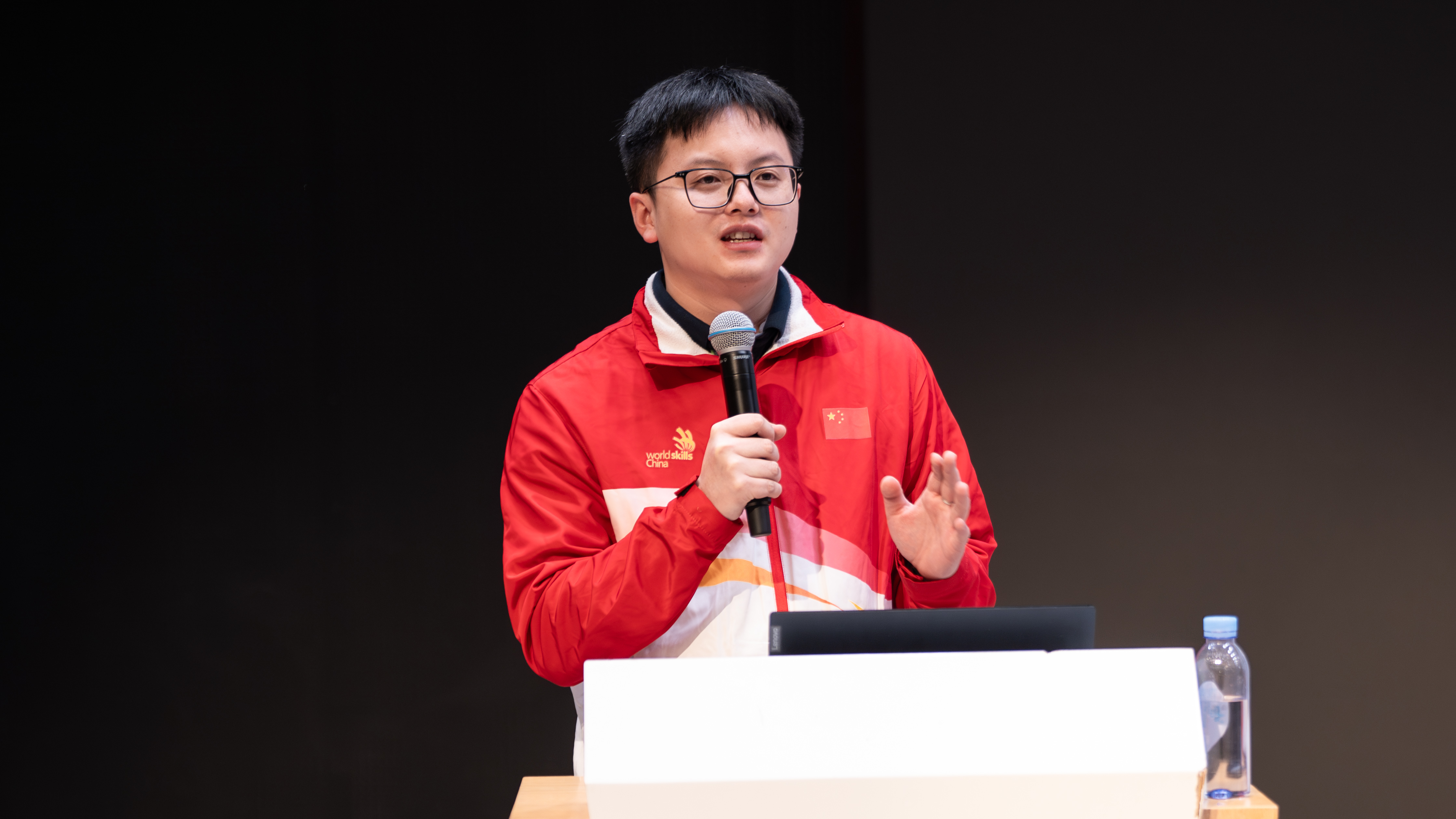 钟灵讲坛第二十三讲 | 李德鑫:一榫一卯传匠心,一锯一凿筑未来