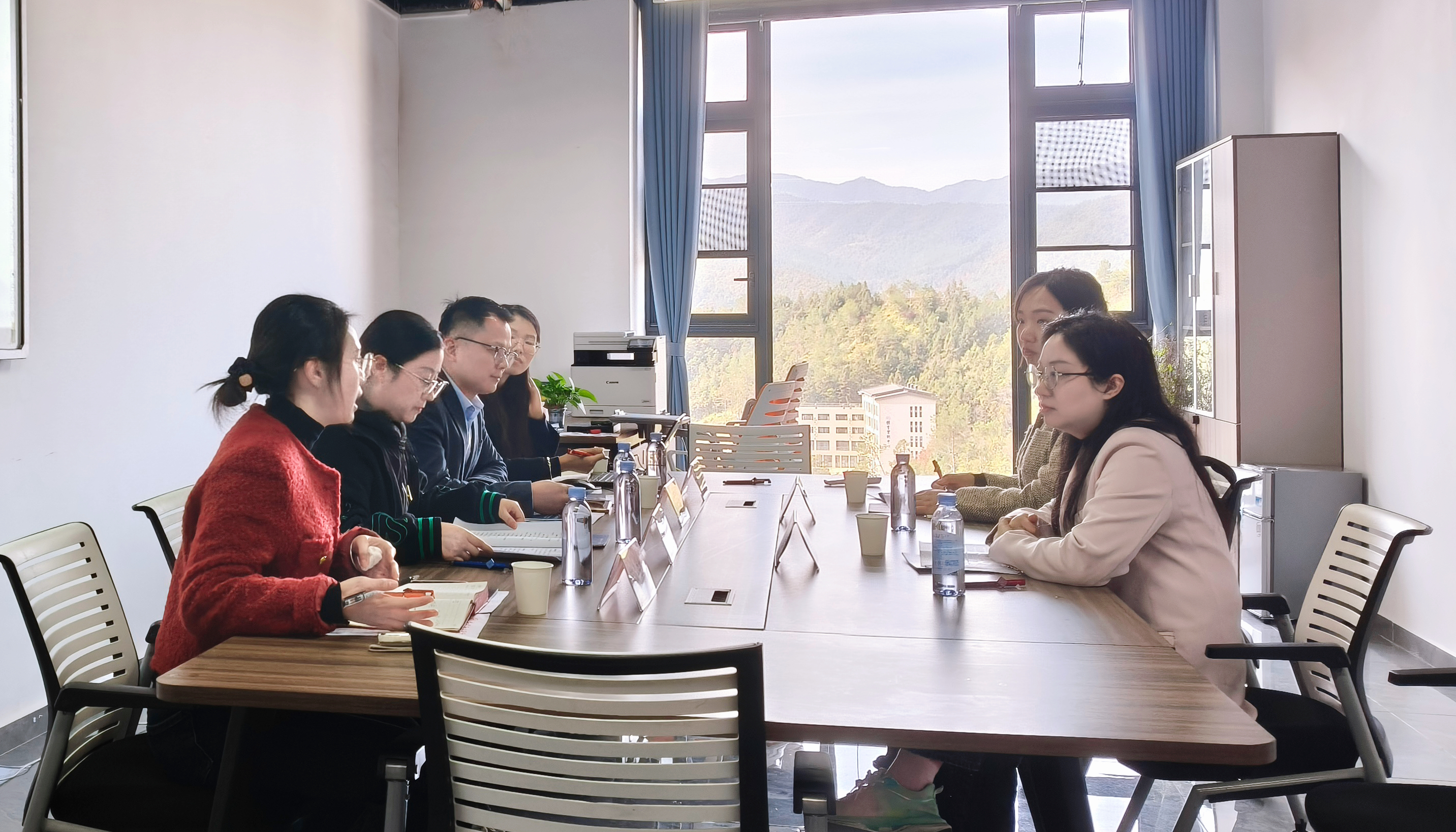 深圳爱帝宫母婴健康管理有限公司陈炳全一行莅临我校共商合作