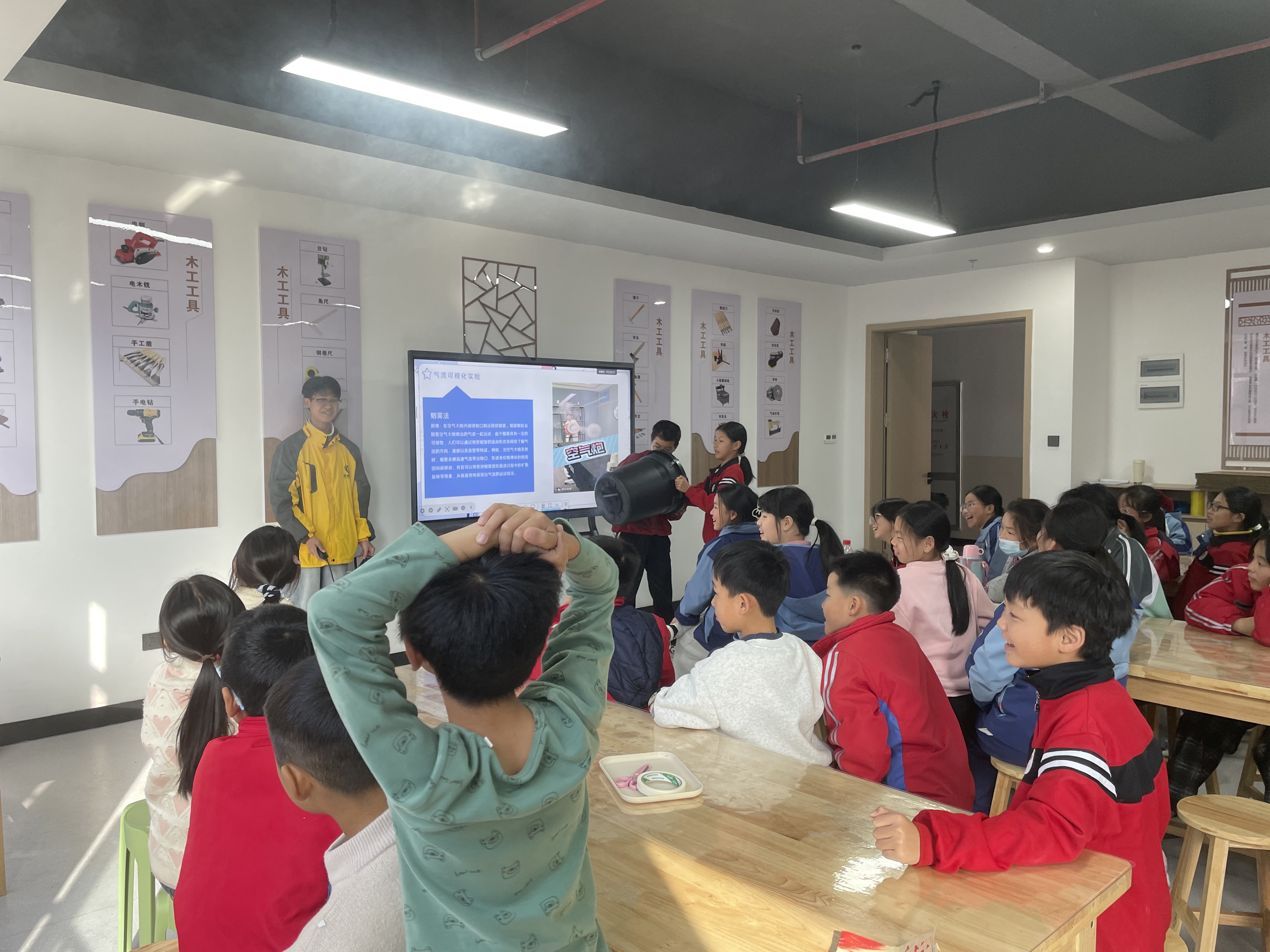 教学相长强能力 知行合一育新苗 ——现代服务业产业学院2024级研学学生开展特色实践活动