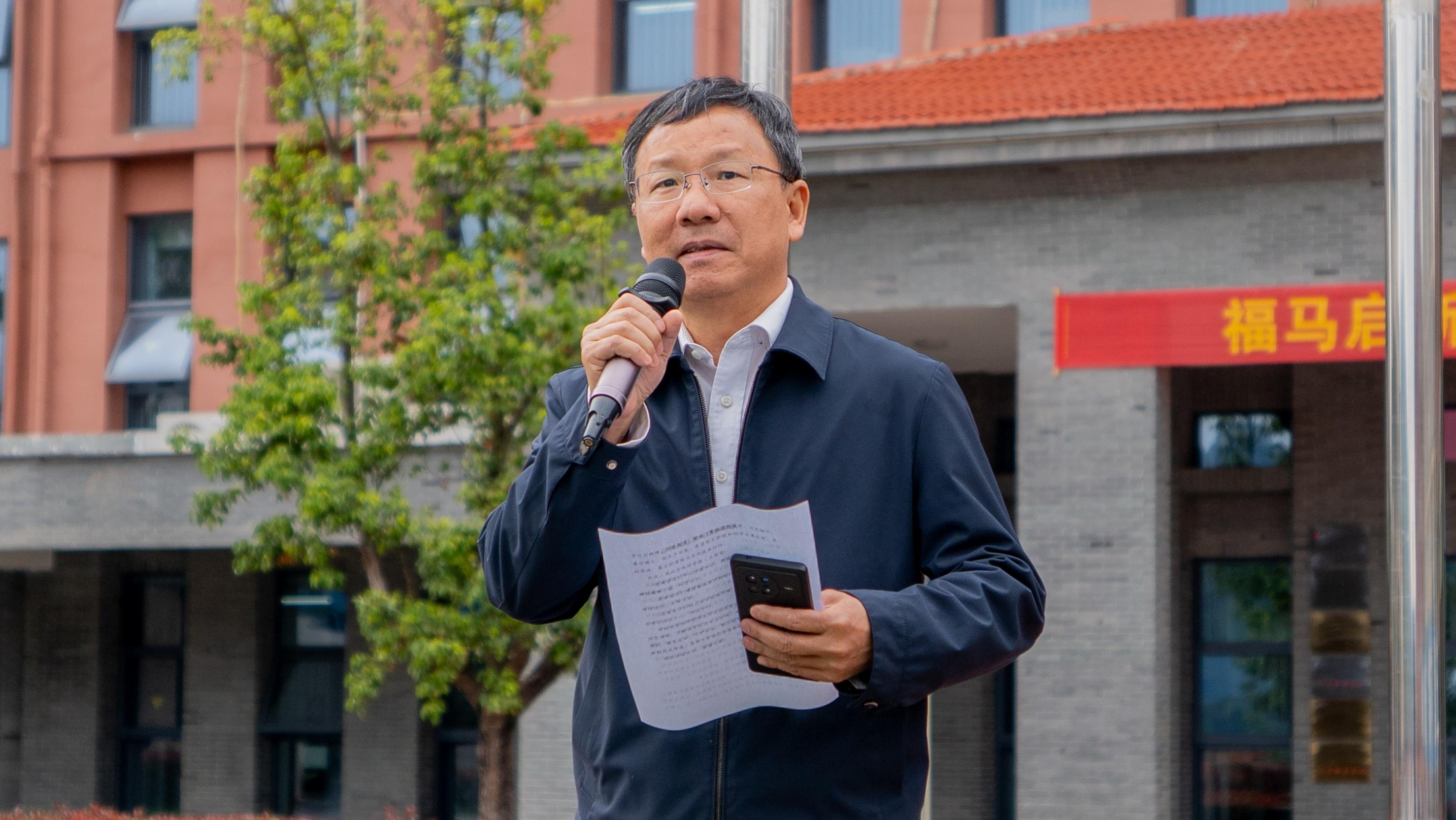 我校开展地震应急疏散演练