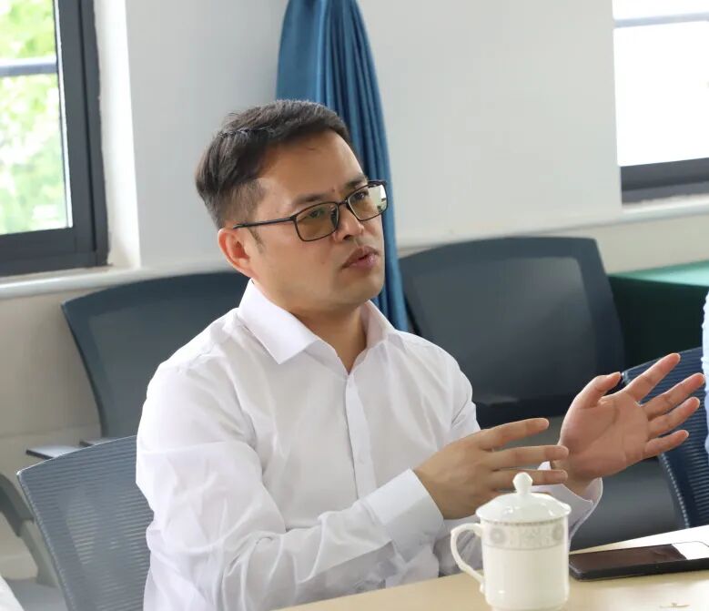 副校长阮南山一行赴信丰星泓职业学校参观交流