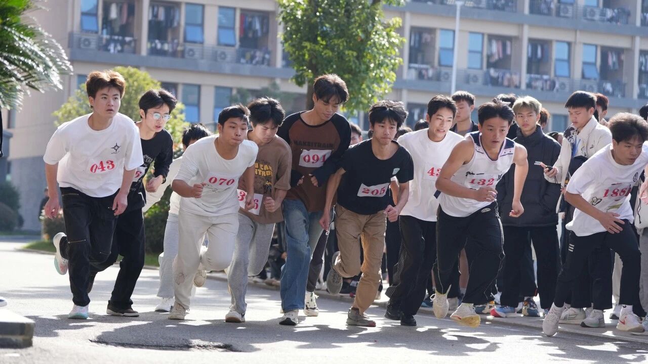 叮咚!2026届和宝,你的专属毕业邀请函已送达——
