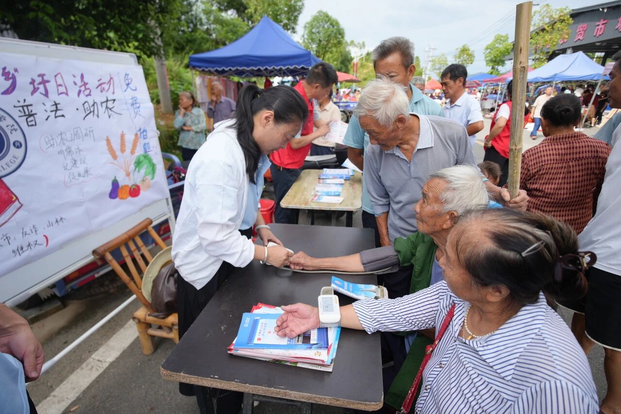 青春足迹遍乡村 志愿服务促振兴——我校“筑梦沙新”乡村振兴促进团暑期“三下乡”社会实践活动纪实