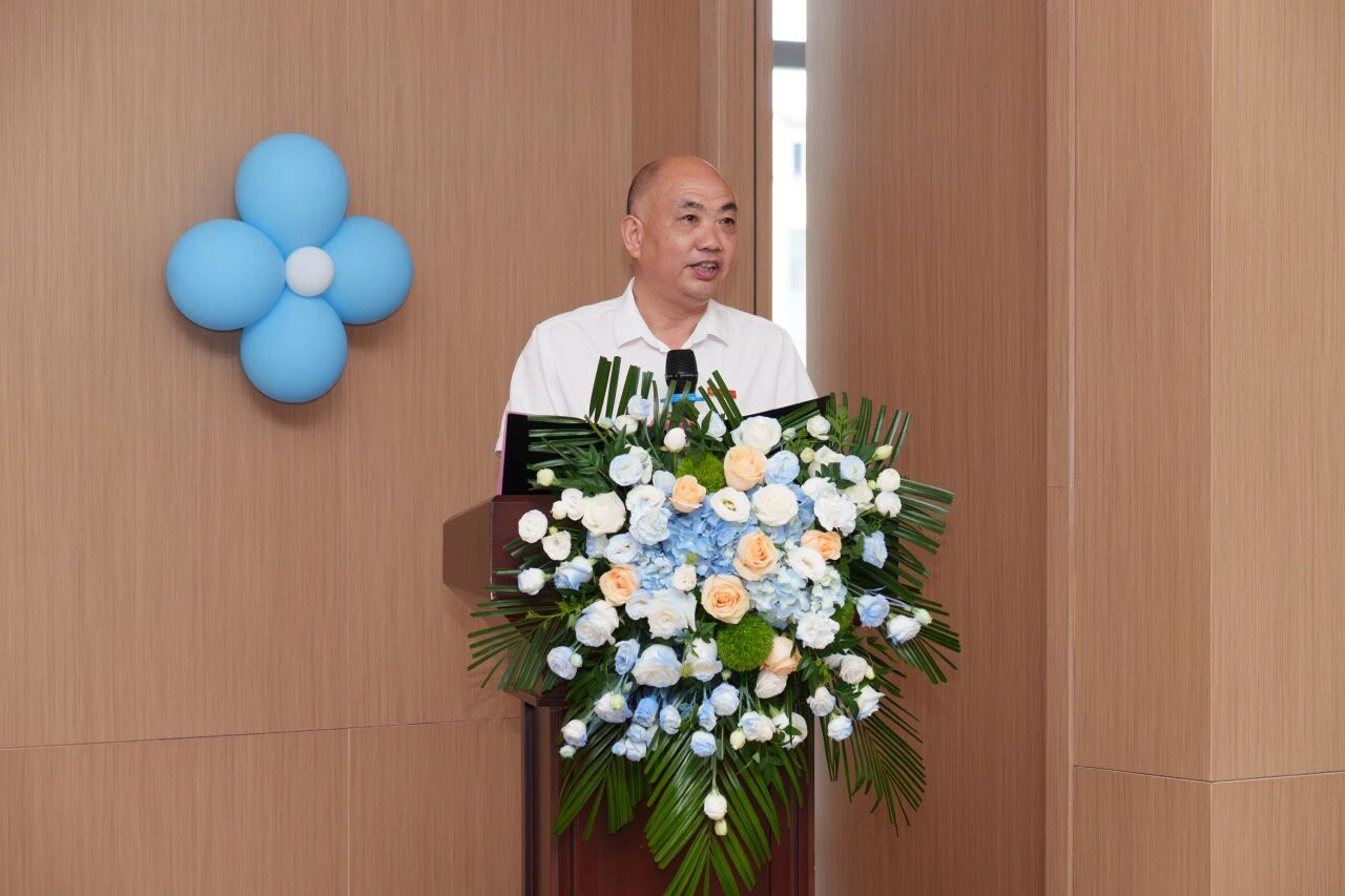 车间里的毕业典礼：我校2026 届毕业典礼乾照光电分会场温情落幕