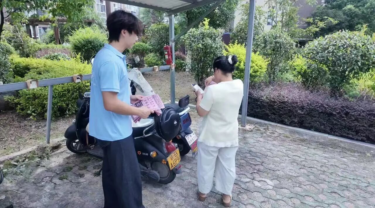红土践初心 青春担使命 ——我校“红色瑞金”实践团开展暑期“三下乡”社会实践