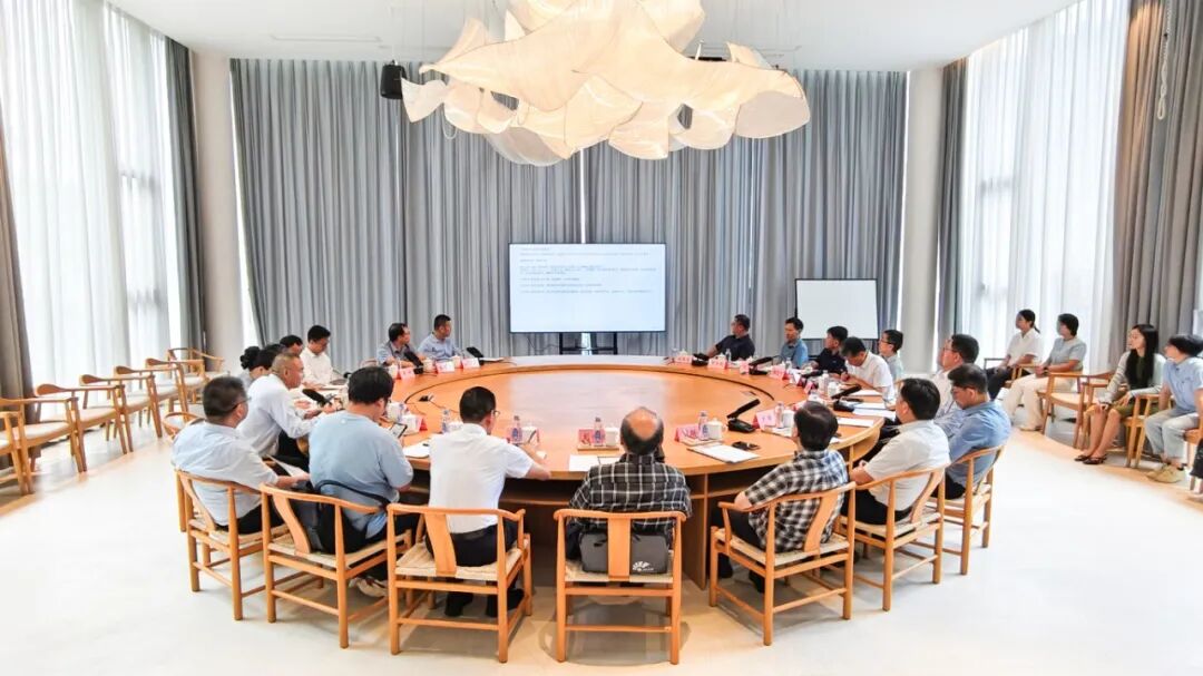 汇聚港赣智源 共探学科融合 —— 首届 “敢为人先” 港赣多学科论坛在我校顺利举行