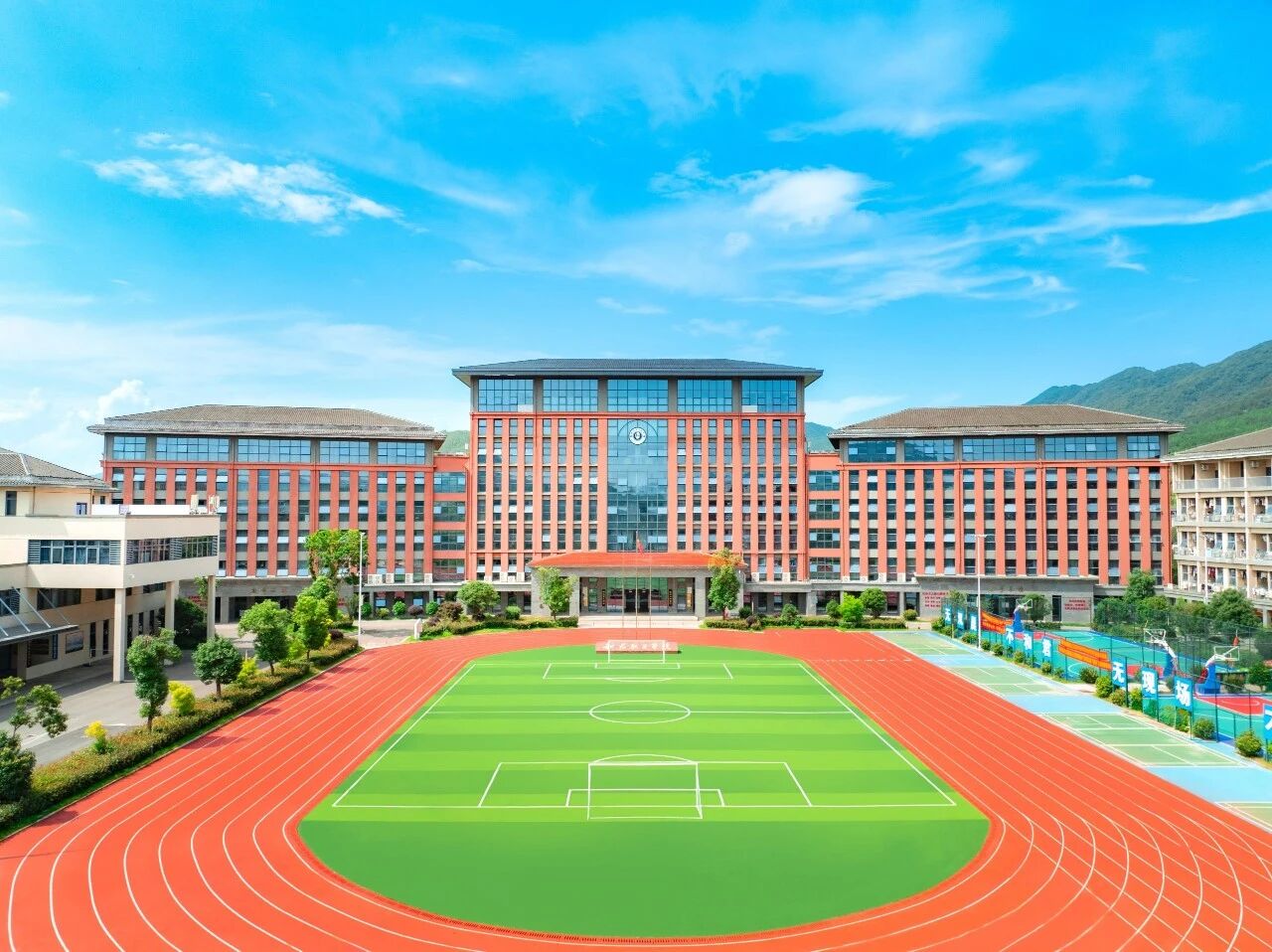 【绝佳补录机会!】和君职业学院2026年江西省专科第一次征集志愿计划公布!(报考代码8690)
