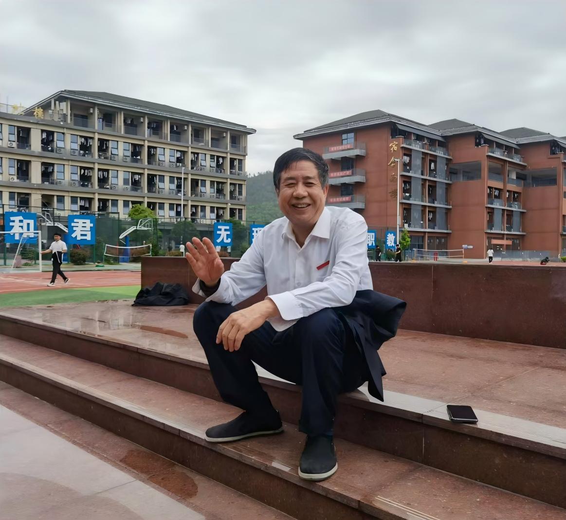 【名师·高徒】晨光里的守望者 ——记和君职业学院副校长王宗庆