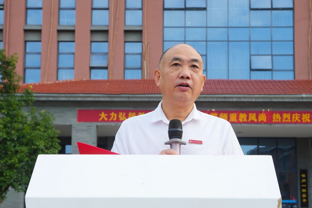 我校2026级新生入学教育顺利结营