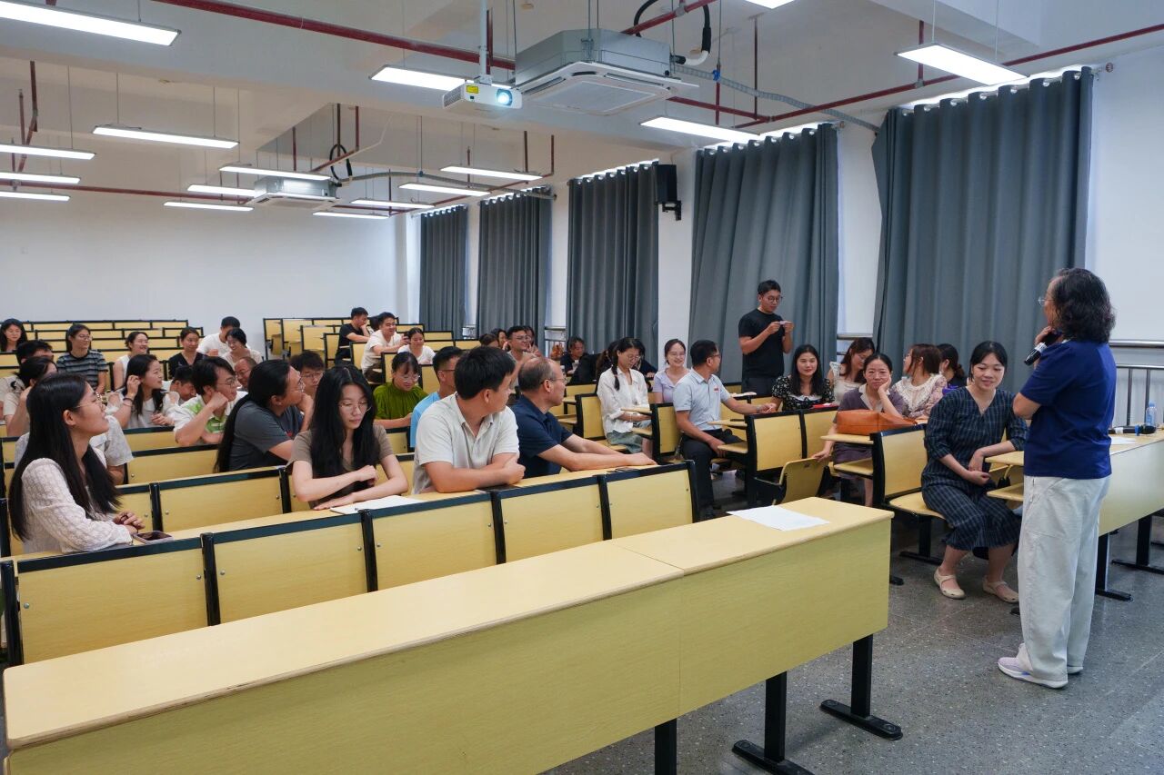 赋能心灵育人 提升育人素养 ——我校开展教师心理健康专题培训