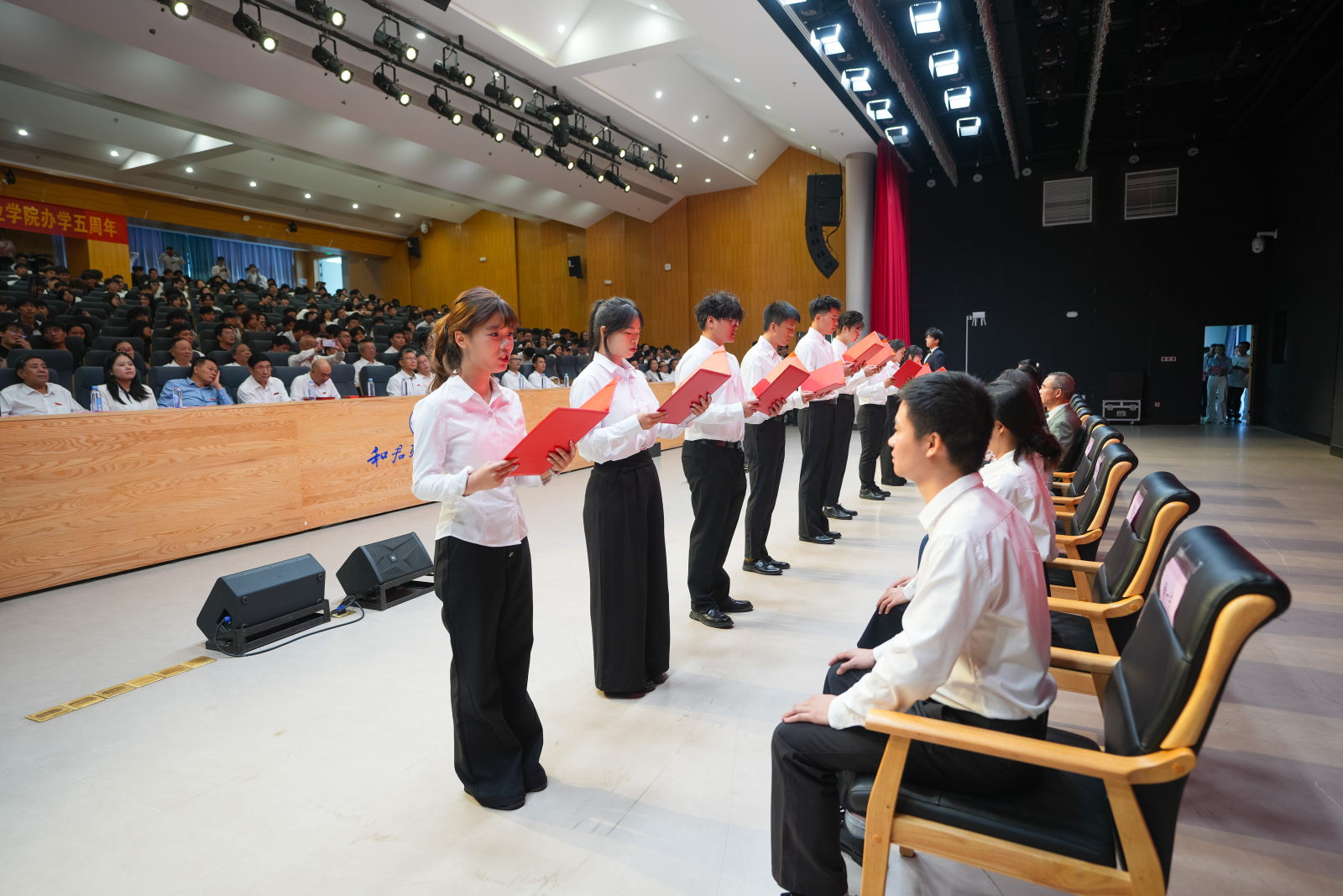 和君职业学院建校五周年纪念暨2026级开学典礼隆重举行