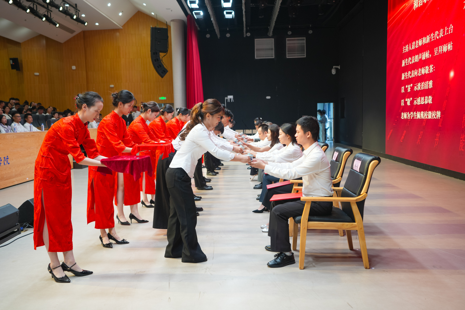 和君职业学院建校五周年纪念暨2026级开学典礼隆重举行